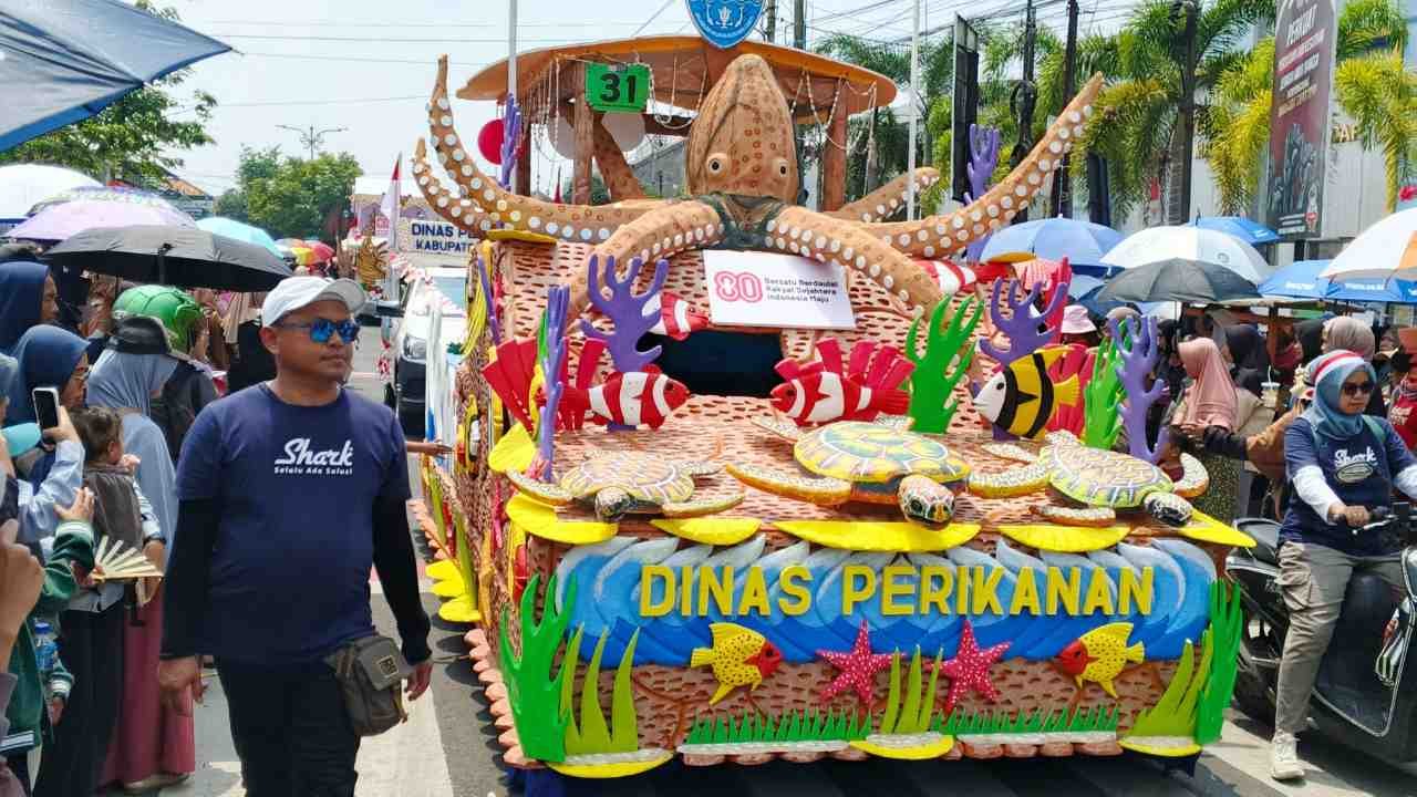 Karnaval Pembangunan Cilacap 2025 Meriahkan HUT ke-80 Kemerdekaan RI