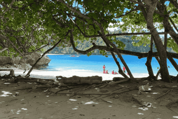 Aktivitas seru di pantai