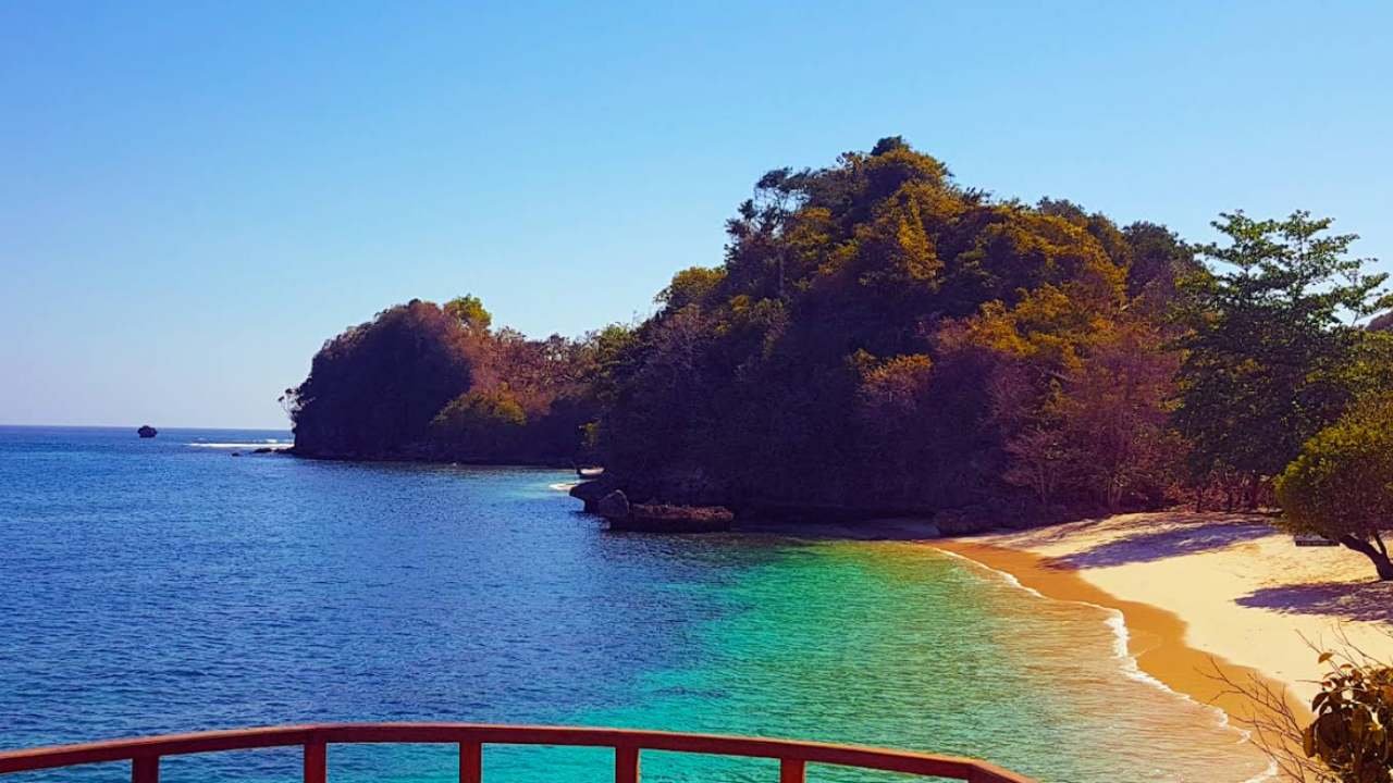 Pantai Tiga Warna – Malang Selatan dan Inspirasi Kehidupan