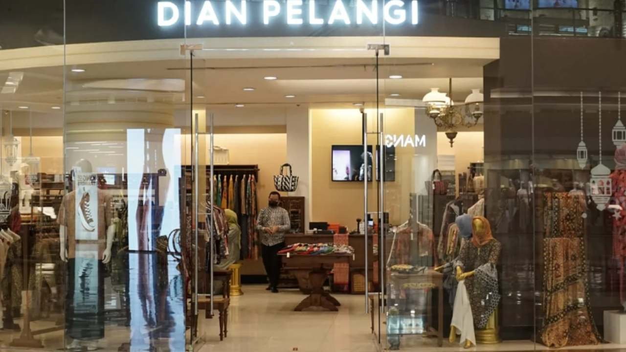 Dian Pelangi Inspirasi Perempuan Muda di Dunia Fashion Muslim