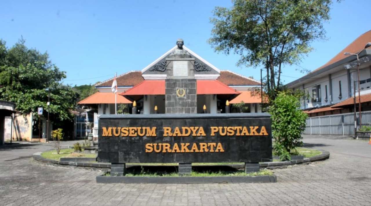 Museum Radya Pustaka Wisata Sejarah di Tengah Kota Solo