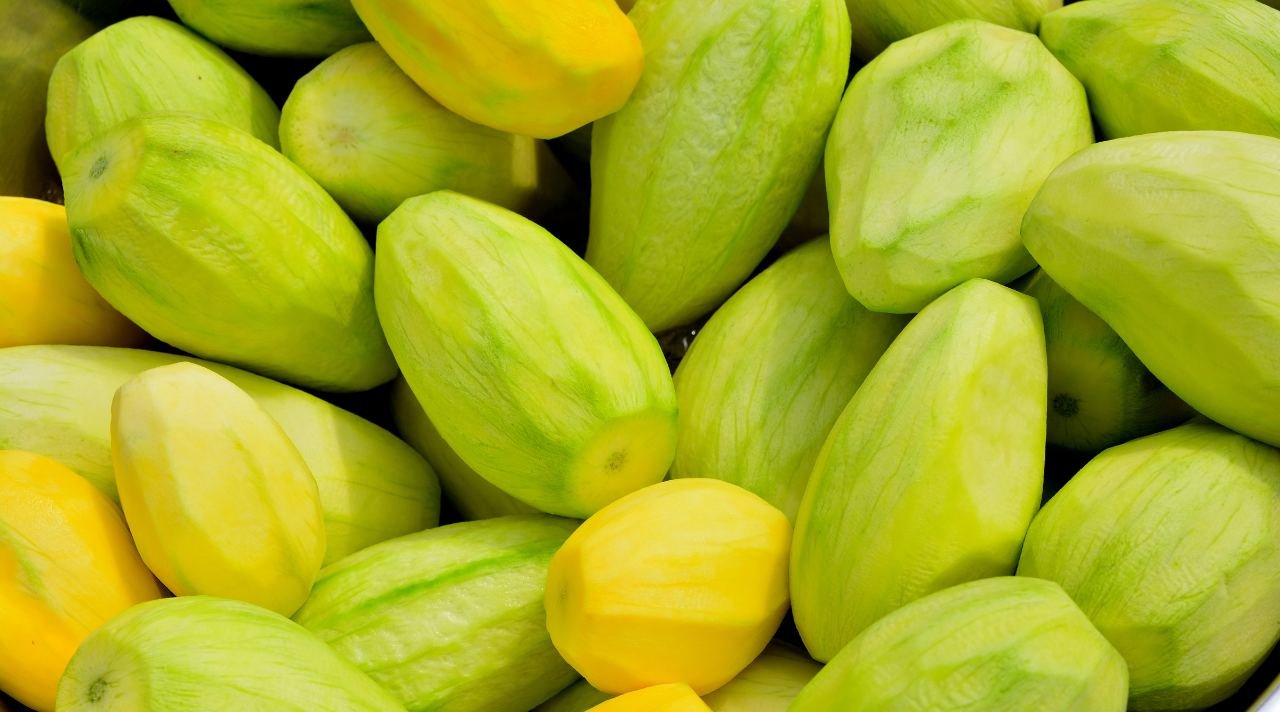 Mangga Kupas Segar yang Bikin Untung di Setiap Irisan