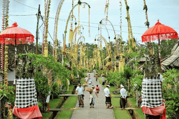 Kearifan lokal yang terasa dekat