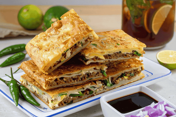 Martabak Telor sebagai Kuliner Favorit Berbagai Suasana