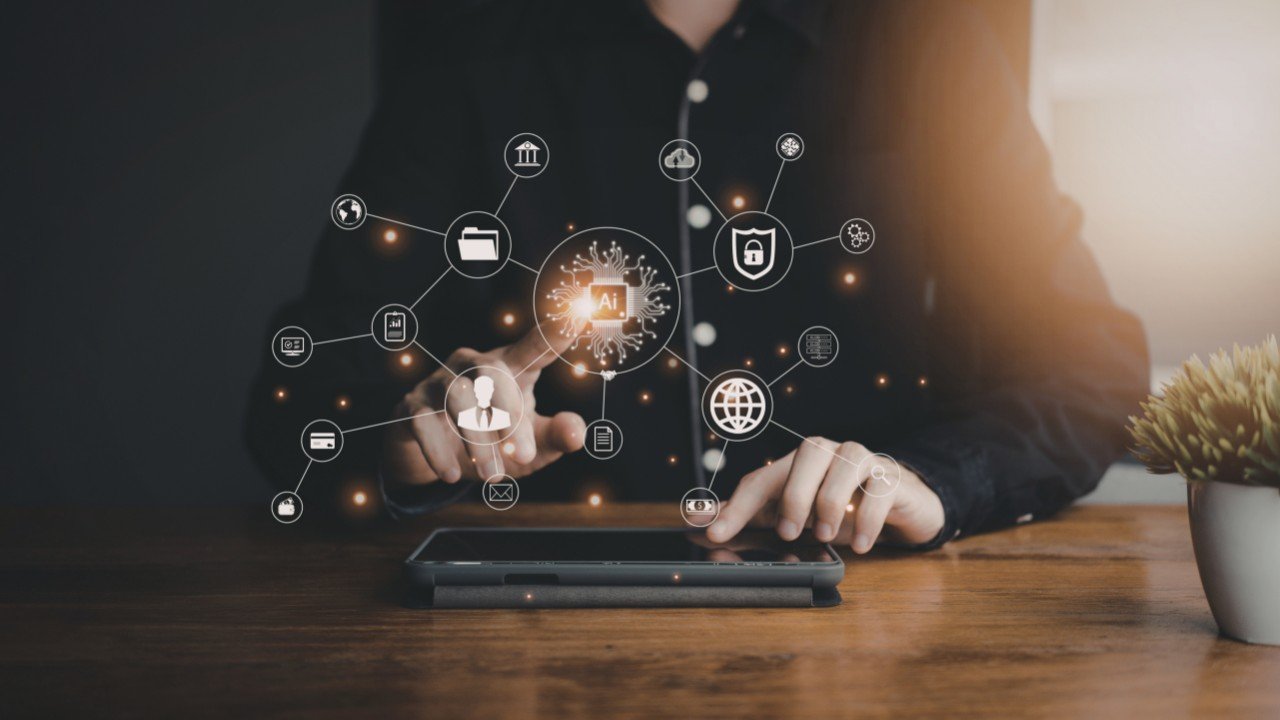 Opini Soal Ketergantungan Teknologi di Era Serba Online