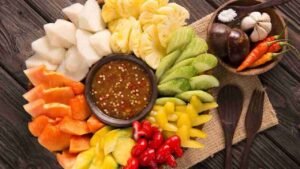 Rujak Kuliner Segar dengan Perpaduan Rasa yang Unik